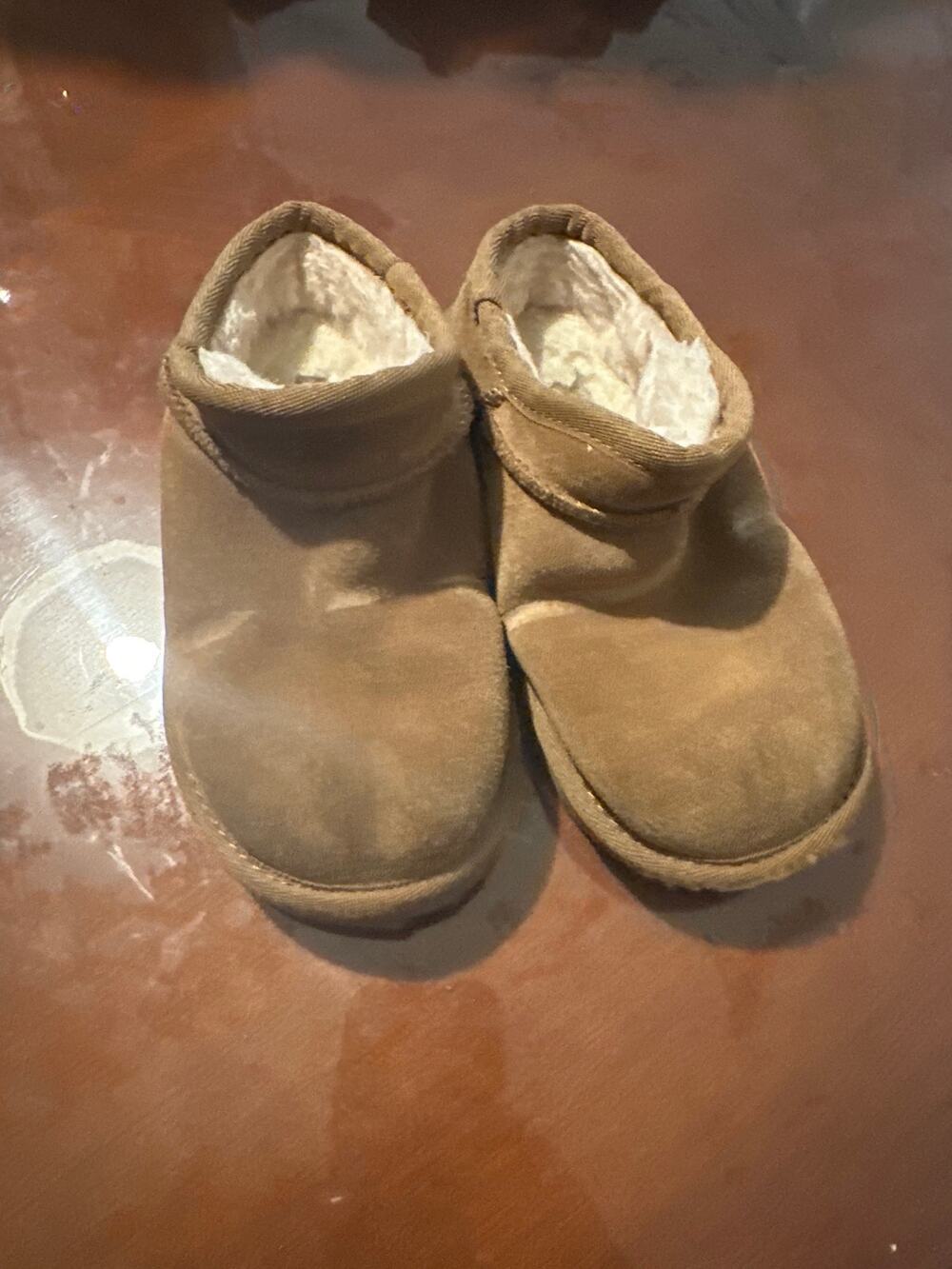 UGG Kids Mini Slip-On Boots Chestnut Suede Fur Lined Size 10
